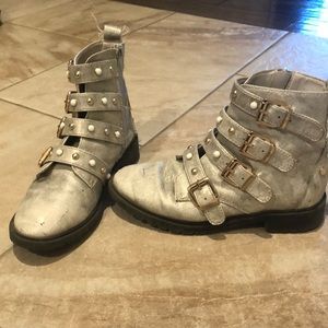 Steve Madden High Top Studded Boots